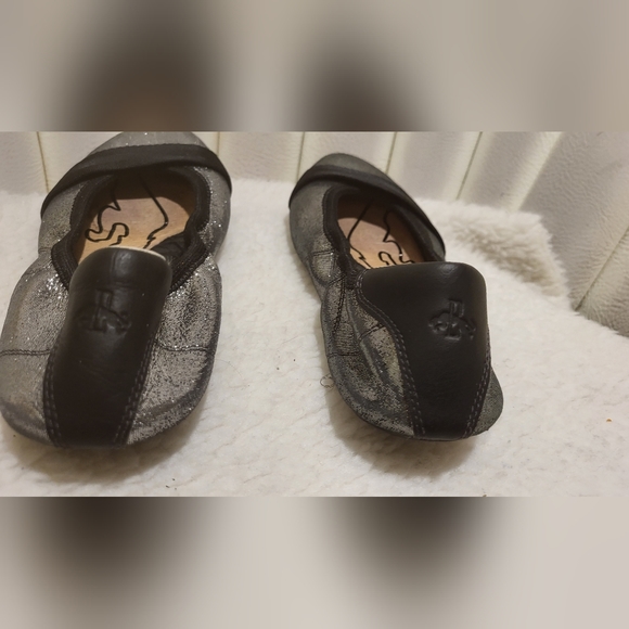 Rare Puma Rhythm Shine Ballet Flat Flexible Sole Silver Black Flexible Sole 6. - Picture 5 of 6